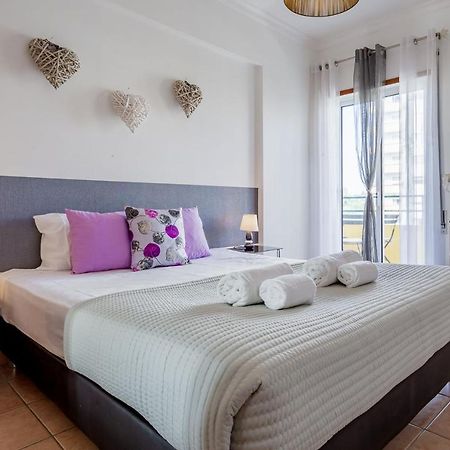 Light & Comfy Apartment W/ Pool & Balcony By Lovelystay ปอร์ติเมา ภายนอก รูปภาพ