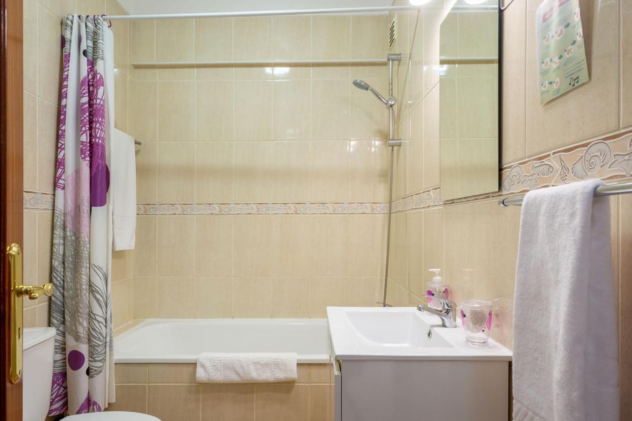 Light & Comfy Apartment W/ Pool & Balcony By Lovelystay ปอร์ติเมา ภายนอก รูปภาพ
